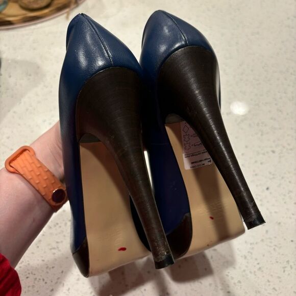 Gianfranco Ferre Blue Leather Pumps Size 39 - Picture 6 of 9